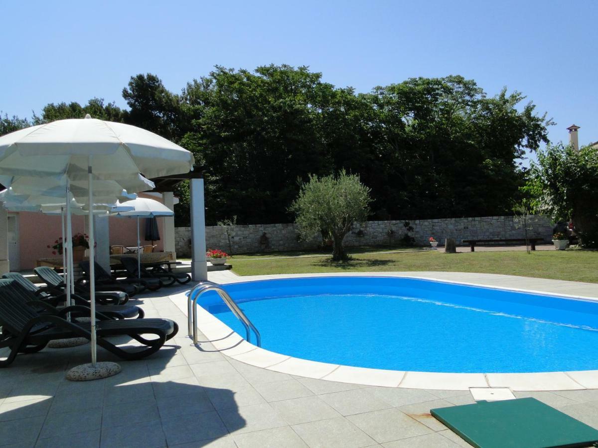 Apartments Villa Maran Umag Exterior foto