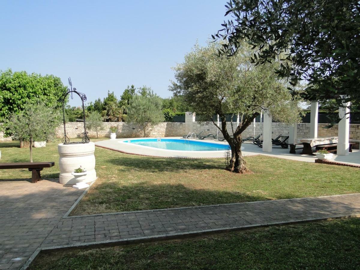Apartments Villa Maran Umag Exterior foto